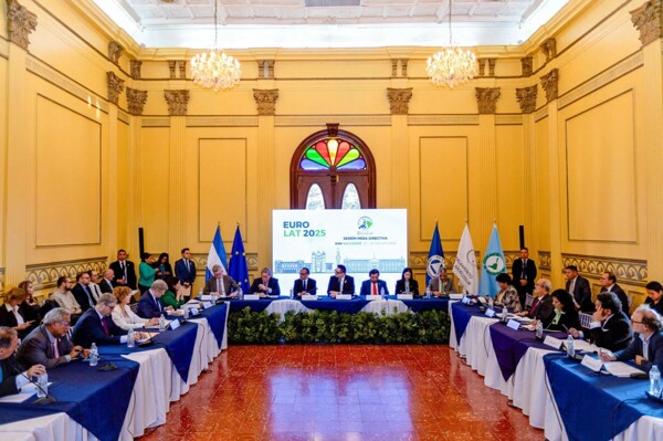 EuroLat Meeting Focuses on Security and Economy